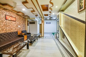 Hotel Bharat Palace by OYO Rooms