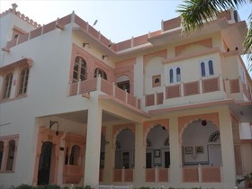 Hotel Kishan Palace