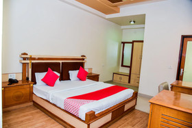 Hotel Metro Palace By OYO Rooms