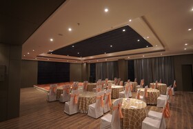 Classic Sapphire Ananta Bundi
