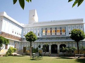 Hotel Rajmahal Palace