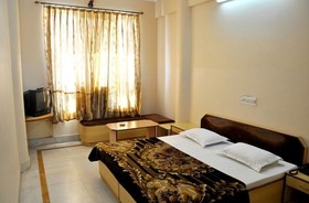 Hotel Kirti Plaza