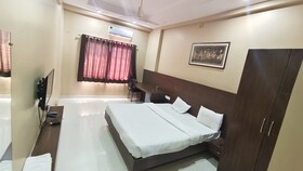 Kanha Hotel & Resort