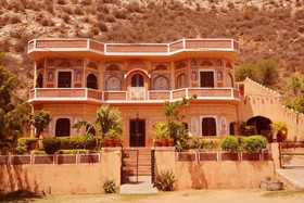 Aapno Heritage - A Heritage Homestay