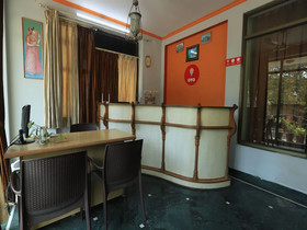 Anuja Hotel
