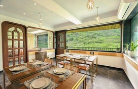Artisav House