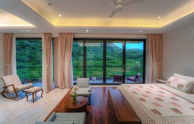 Artisav House