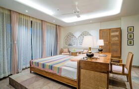 Artisav House