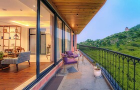 Artisav House
