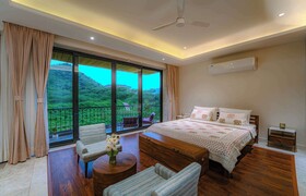 Artisav House