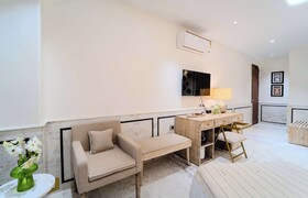 Artisav House