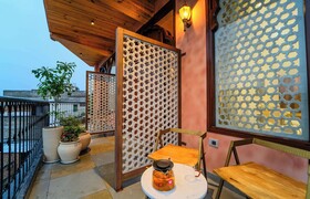 Artisav House