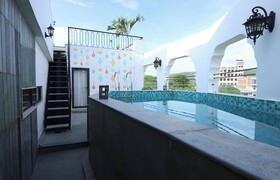 Artisav House