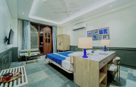 Artisav House