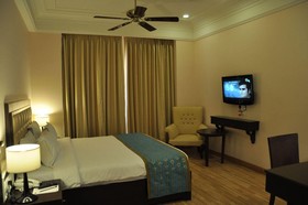 Cambay Golf Resort Jamdoli