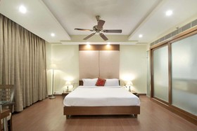 Cambay Golf Resort Jamdoli