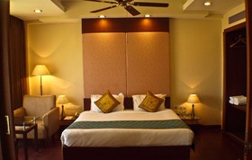 Cambay Golf Resort Jamdoli