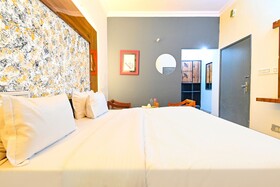 Classic Holiday by FabHotel