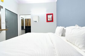 Classic Holiday by FabHotel