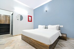 Classic Holiday by FabHotel