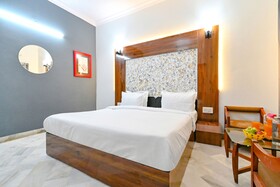 Classic Holiday by FabHotel