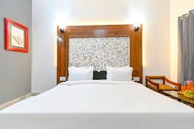 Classic Holiday by FabHotel