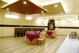 FabHotel Padmavati Palace Mansarovar