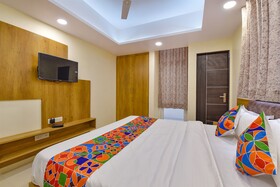 Pink City by Fabhotel