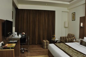 OYO Townhouse O75309 Hotel Royal Cm