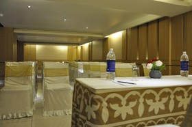 OYO Townhouse O75309 Hotel Royal Cm