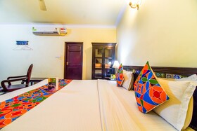 FabHotel Utsav Niwas