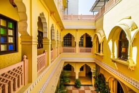 FabHotel Utsav Niwas