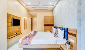 Hotel 7th Crossing by FabHotel