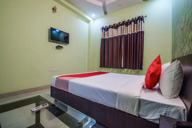 Hotel Aan Milan By OYO Rooms