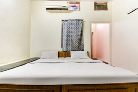 Hotel Alwin by OYO Rooms
