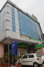 Hotel Ananta Inn
