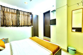 Hotel Ananta Inn