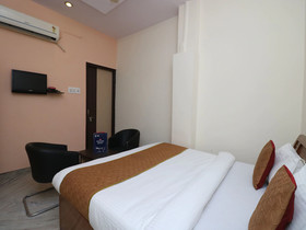 Hotel Dhruv Restaurants & Bar