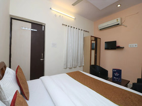 Hotel Dhruv Restaurants & Bar