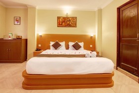 Hotel Jai Singh Palace
