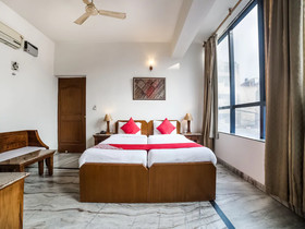 Hotel Luna Rosa By Oyo Rooms