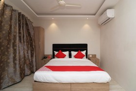 SPOT ON 71859 Hotel Mahalaxmi