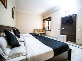 Hotel Maharaja Residency & Banquet