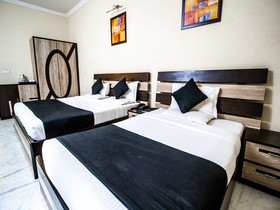 Hotel Maharaja Residency & Banquet