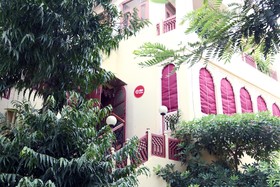 Hotel Mandela House by OYO Rooms