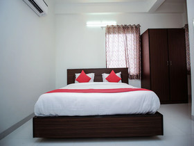 Hotel Mayra by OYO Rooms