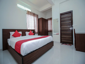 Hotel Mayra by OYO Rooms