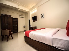 Hotel Mayra by OYO Rooms