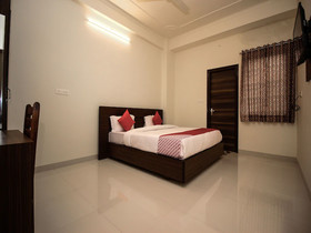 Hotel Mayra by OYO Rooms