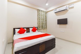 Flagship 60961 Hotel Blue Diamond